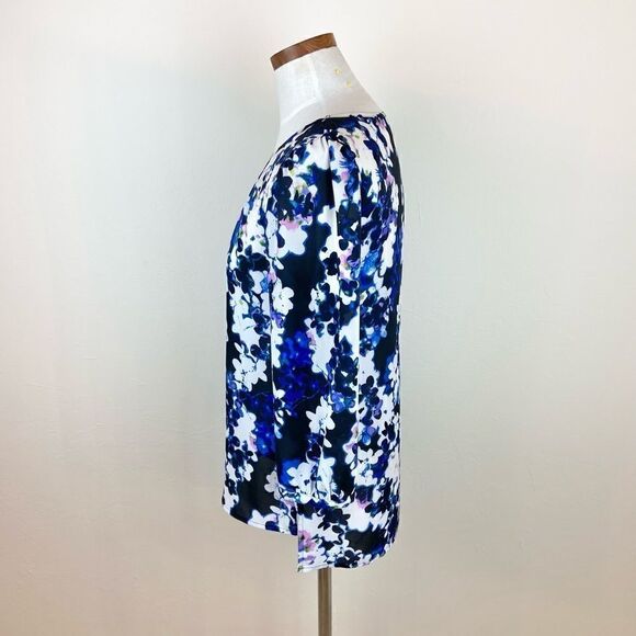 Express Keyhole Sheer Floral Blouse - Picture 4 of 6